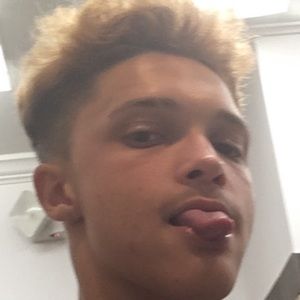 Meet your Posher, Devonte